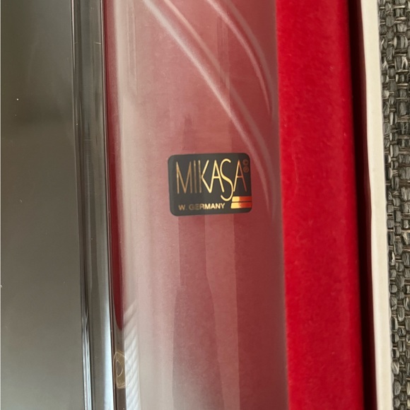 Mikasa frame - Picture 3 of 5